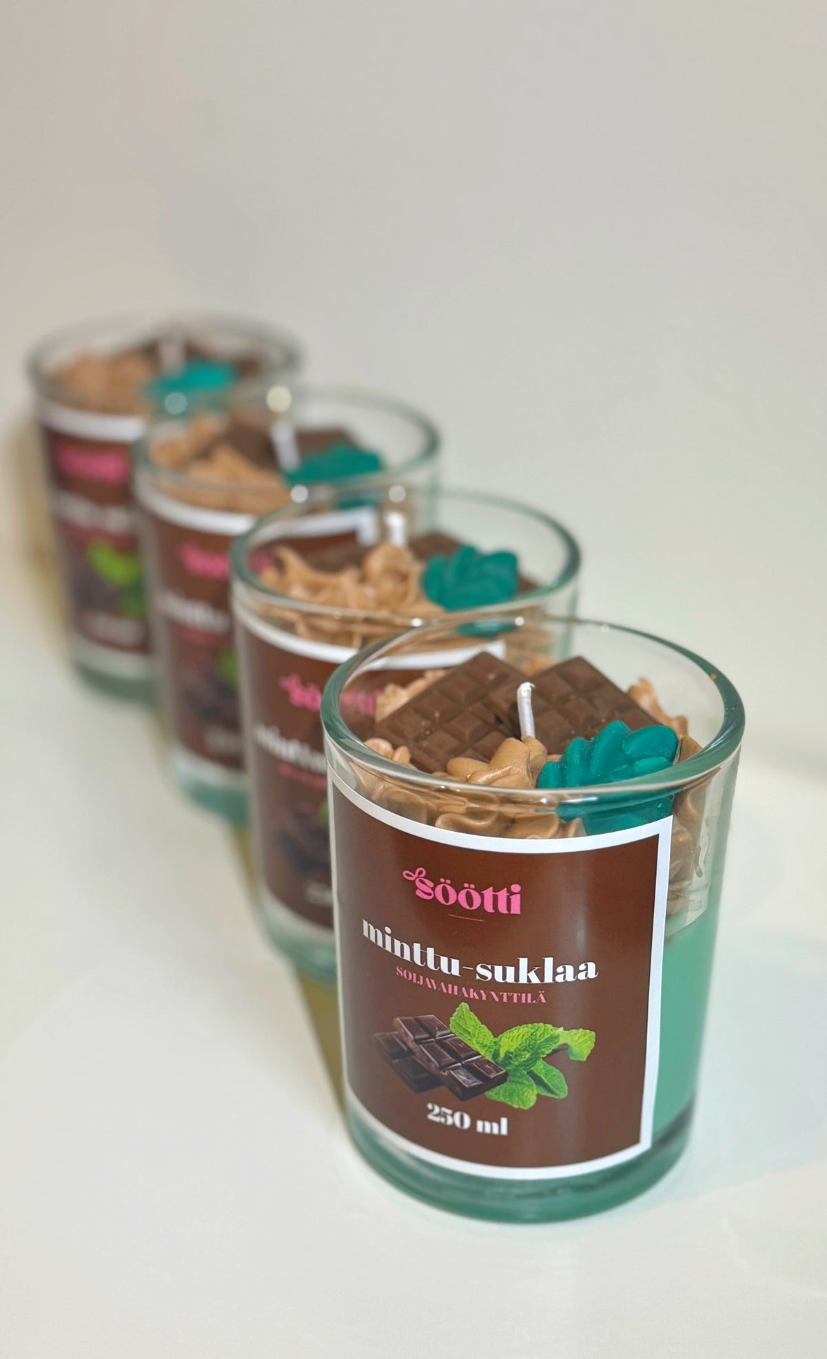 Minttusuklaa-kynttilä